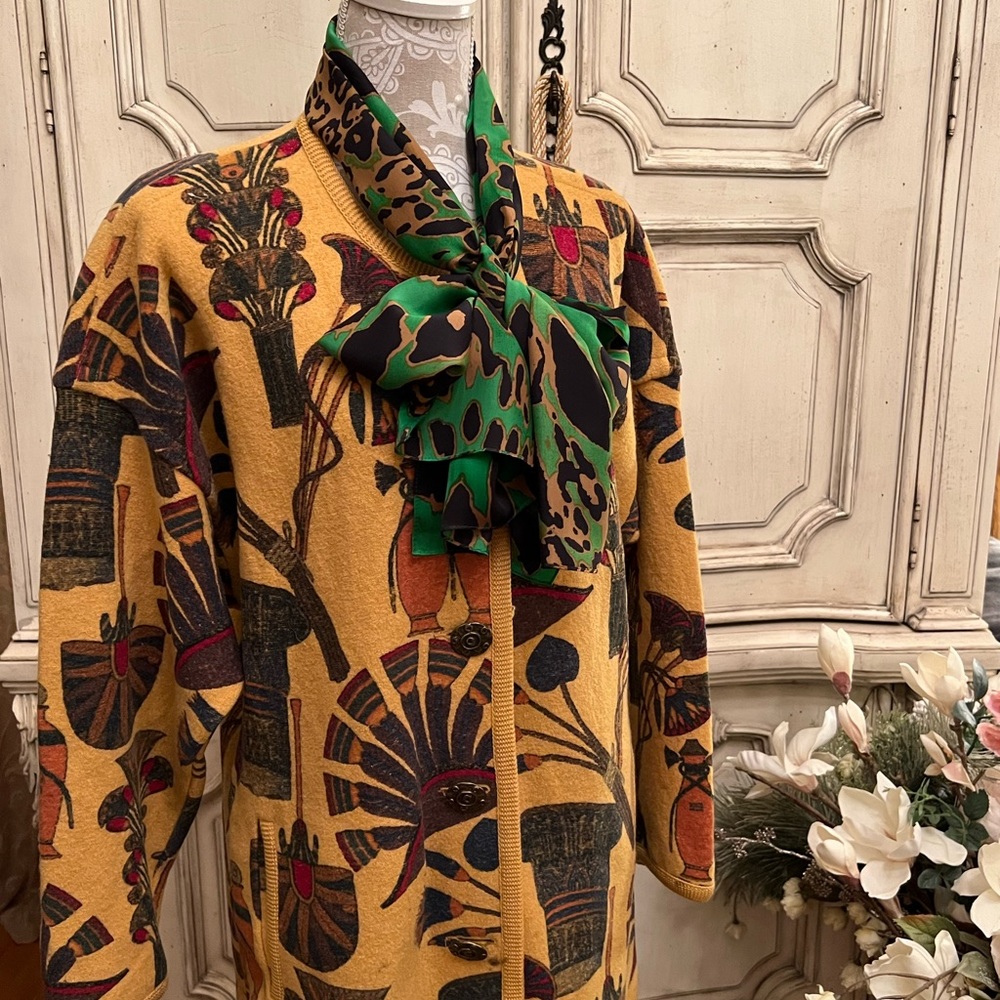 GEIGER DEEP GOLD JACKET NEW FINE WOOL VTG RARE ANCIENT EGYPTIAN PRINT MED-LG EXC